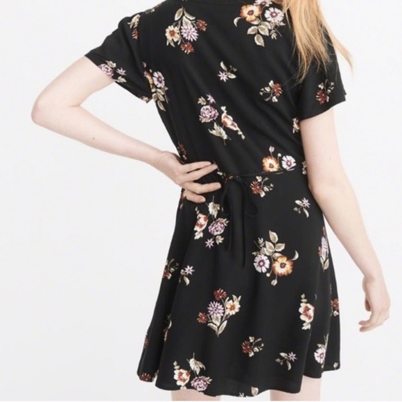 A&F Button Up Dress - Picture 4 of 4